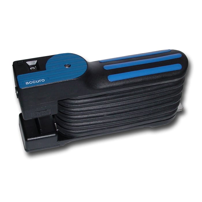 Manual pump intended to measure an activated carbon filter saturation