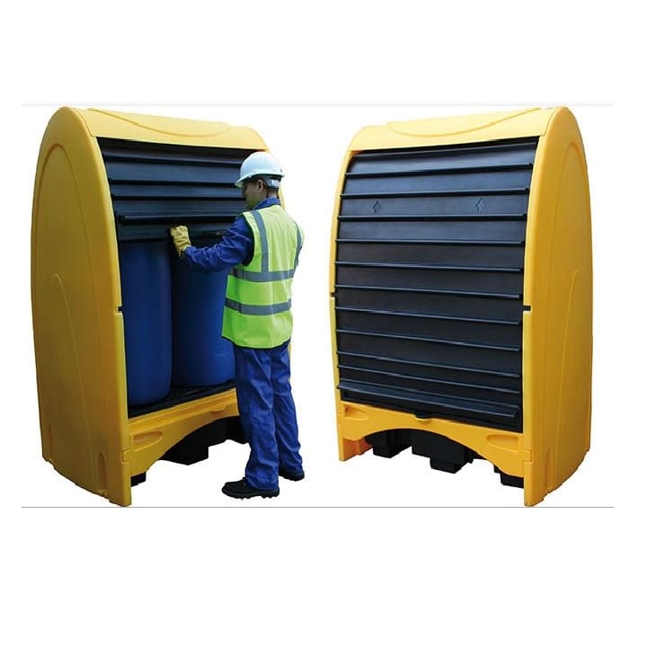 Covered polyethylene outdoor spill pallett